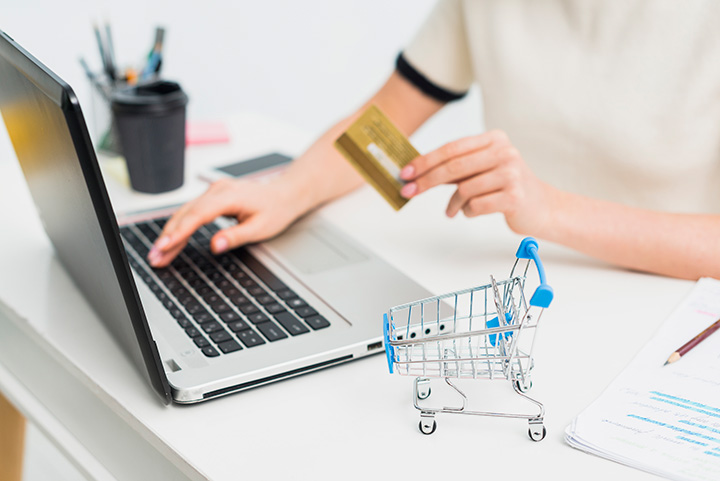 VECOM l’e-commerce du Vietnam a atteint 13,2 milliards de dollars en 2020